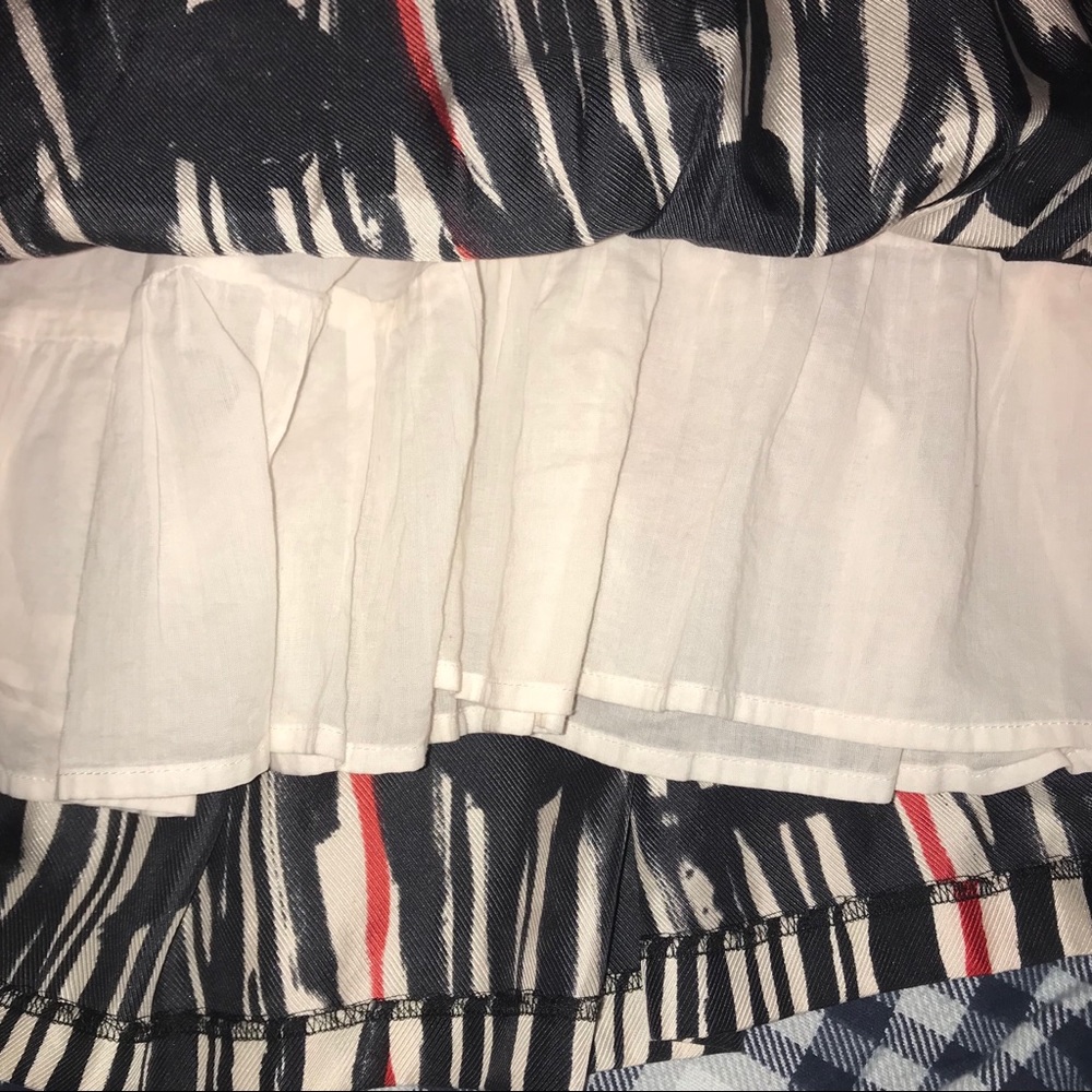 MACYS FLORAL ABSTRACT SKIRT - Picture 4 of 4